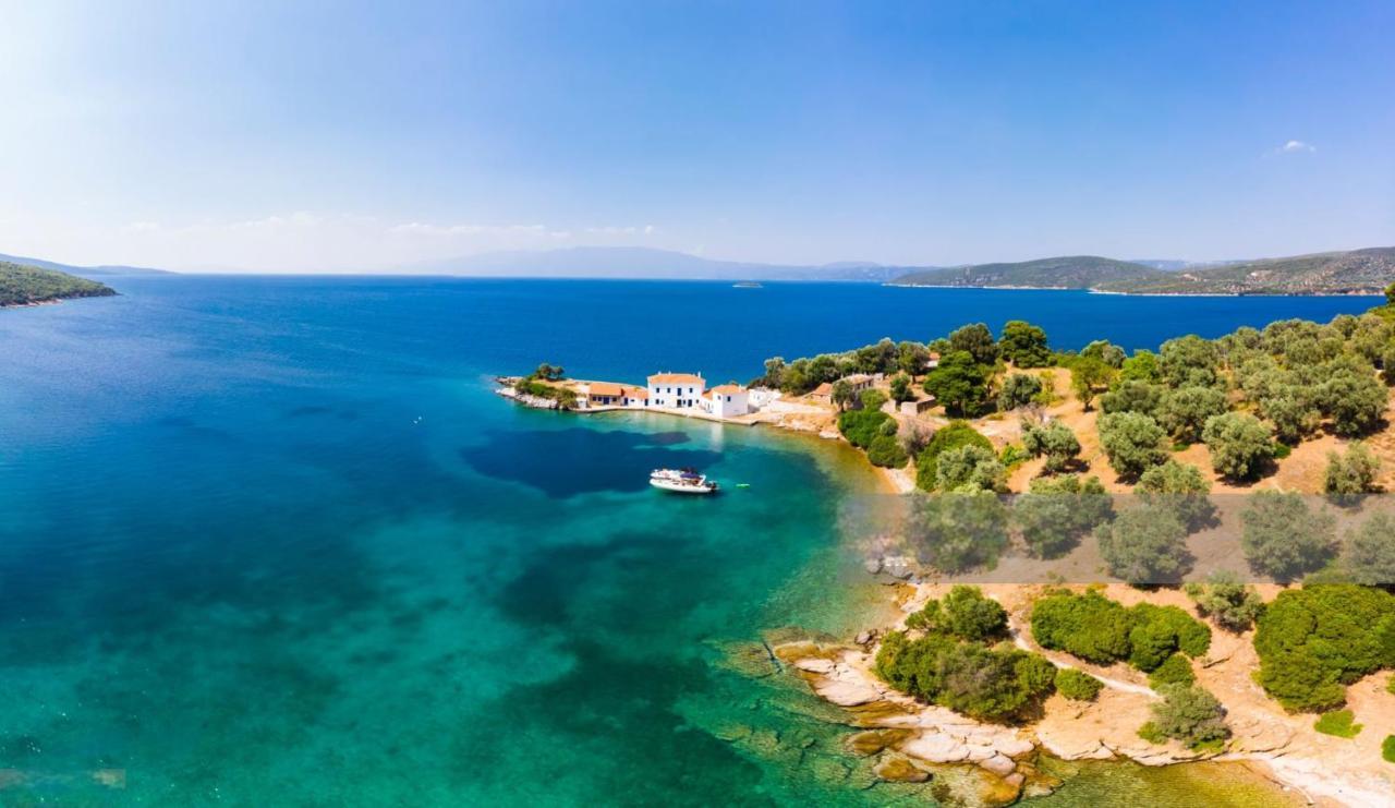 Villa Leonidas Greecefiloxenia 레포카스트론 외부 사진
